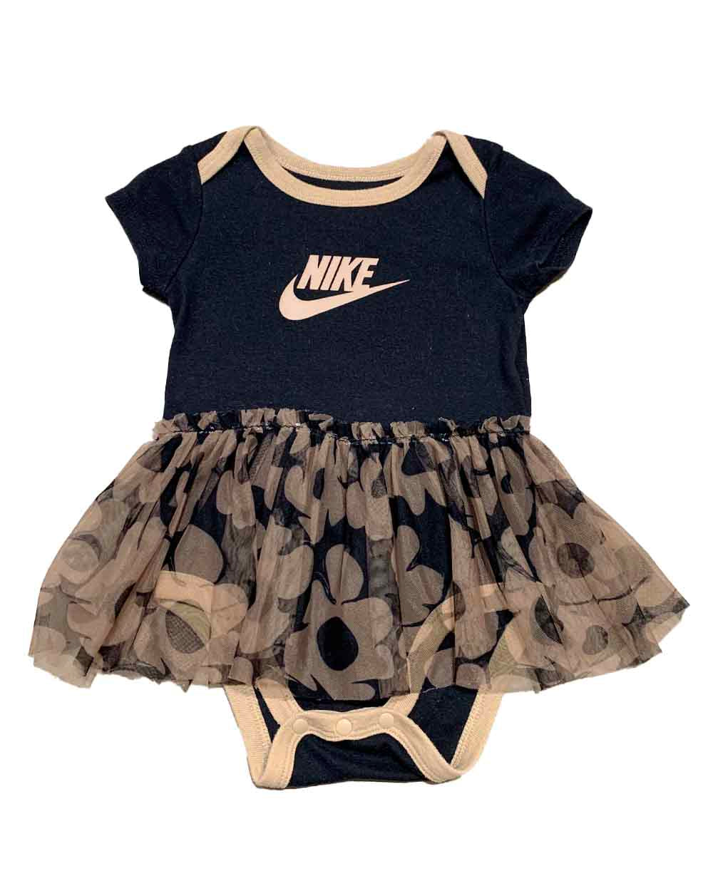 Nike - talla 6-12M